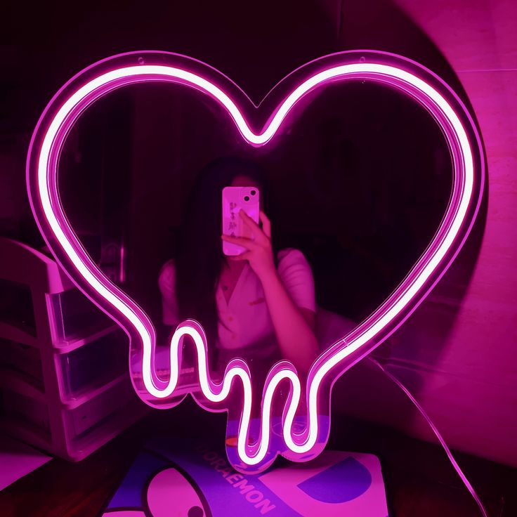 Melting Heart Neon Selfie Mirror - Neon Lights
