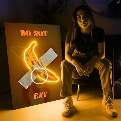 DO NOT EAT Banana - Neon Frame